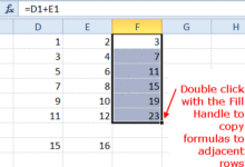 Double-cliquez sur la poignée de remplissage pour copier les formules dans Excel