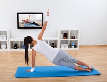 6 excellents sites et applications pour suivre des cours de fitness à domicile